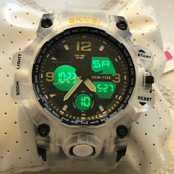 TWO New Watch {PLUS Free Pair SUNGLASSES - Picture 13 of 14